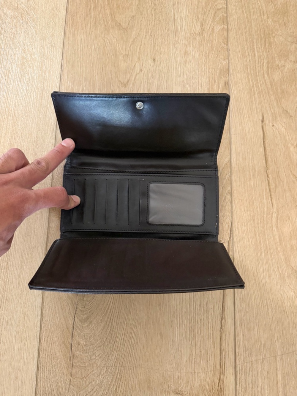 Coach Wallet. Used. - Picture 3 of 4